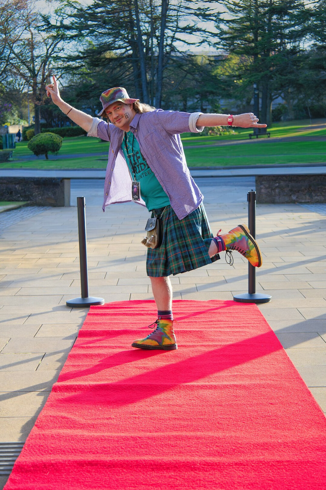 celebrity romance red carpet